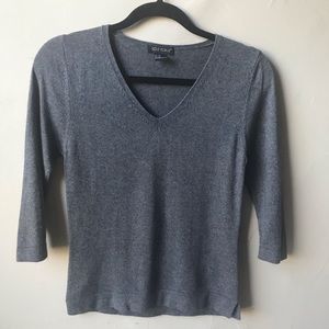 Gray V-neck Cashmere sweater 3/4 sleeve